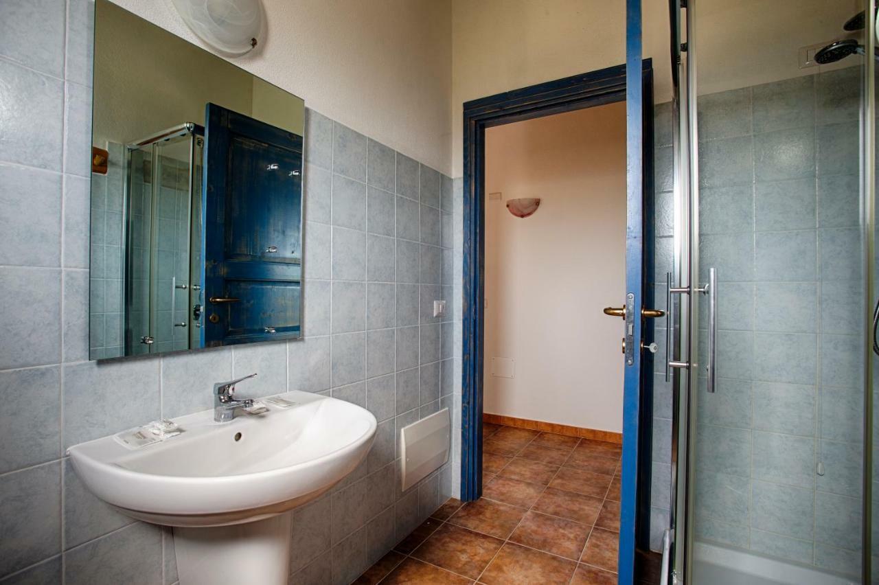 オルビア Agriturismo Mieleamaroヴィラ エクステリア 写真