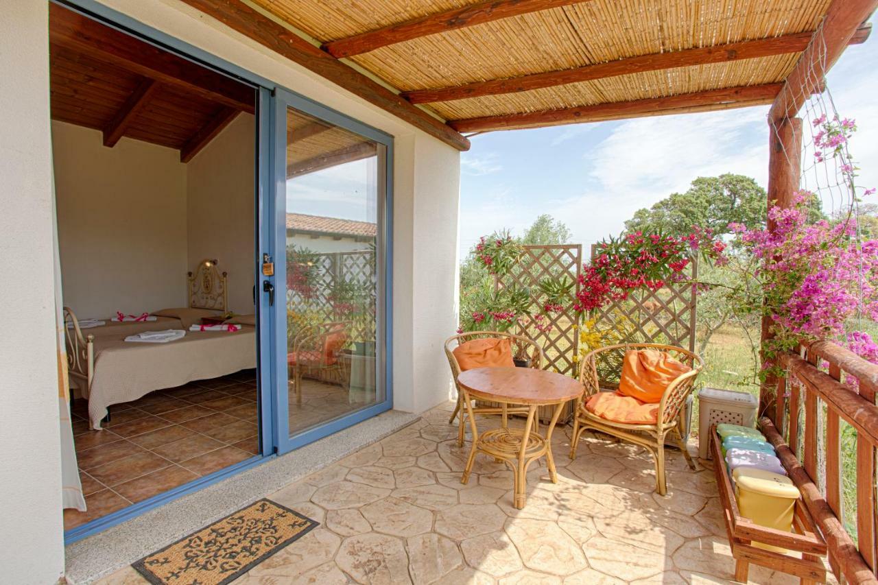 オルビア Agriturismo Mieleamaroヴィラ エクステリア 写真