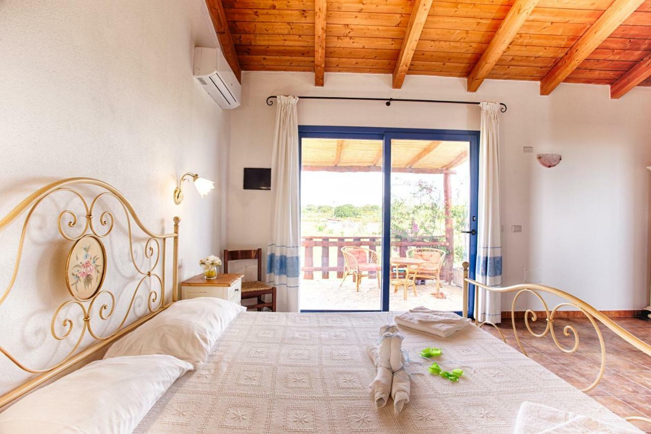 オルビア Agriturismo Mieleamaroヴィラ エクステリア 写真