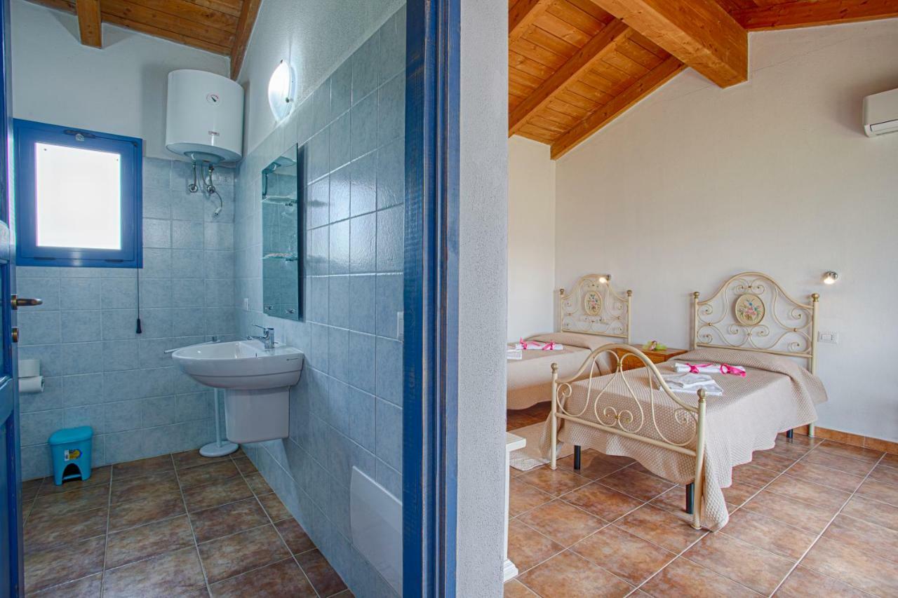 オルビア Agriturismo Mieleamaroヴィラ エクステリア 写真
